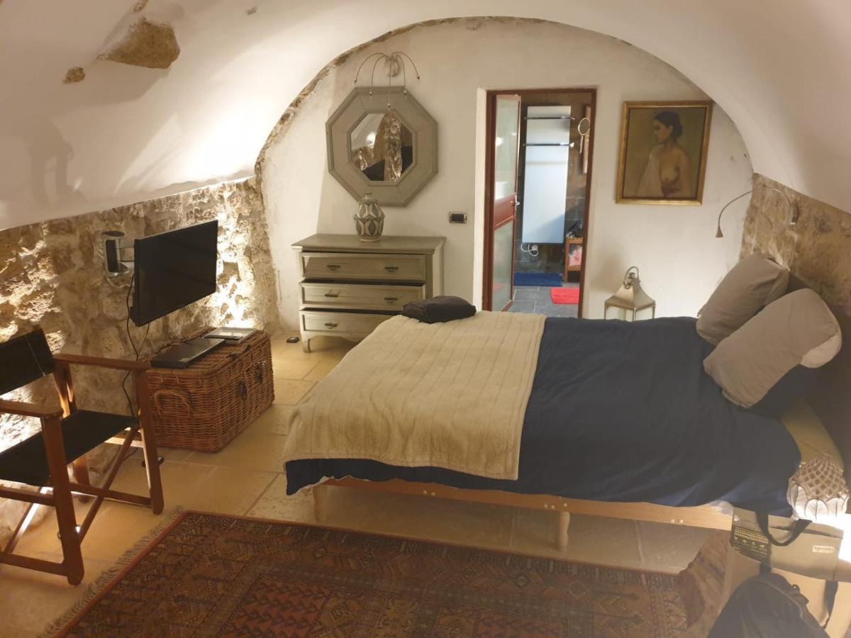La Villageoise, Chambre Troglodyte Pitoresque Au Coeur Du Village Rognes Dış mekan fotoğraf