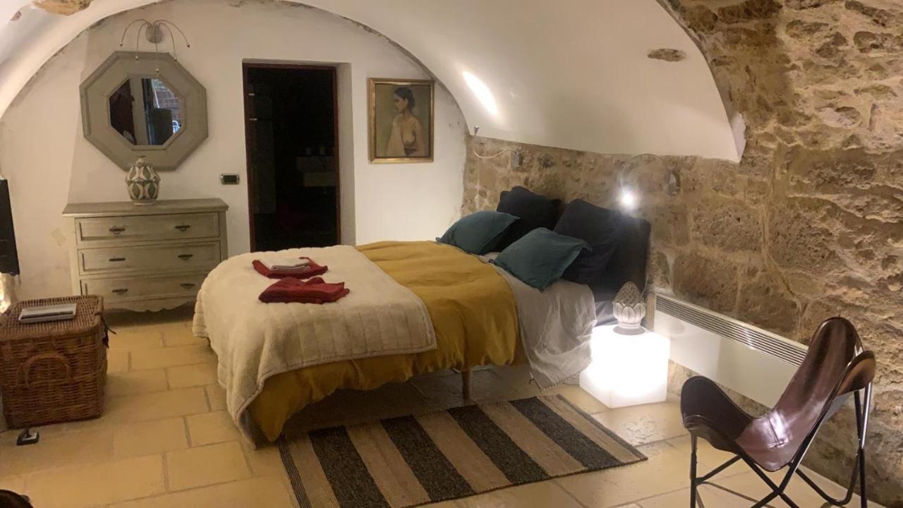 La Villageoise, Chambre Troglodyte Pitoresque Au Coeur Du Village Rognes Dış mekan fotoğraf
