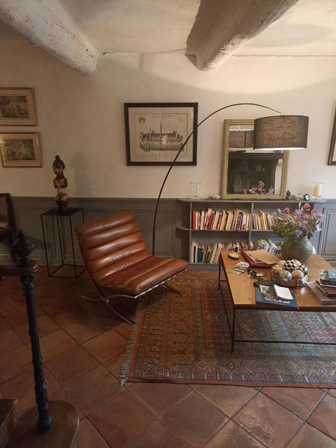 La Villageoise, Chambre Troglodyte Pitoresque Au Coeur Du Village Rognes Dış mekan fotoğraf